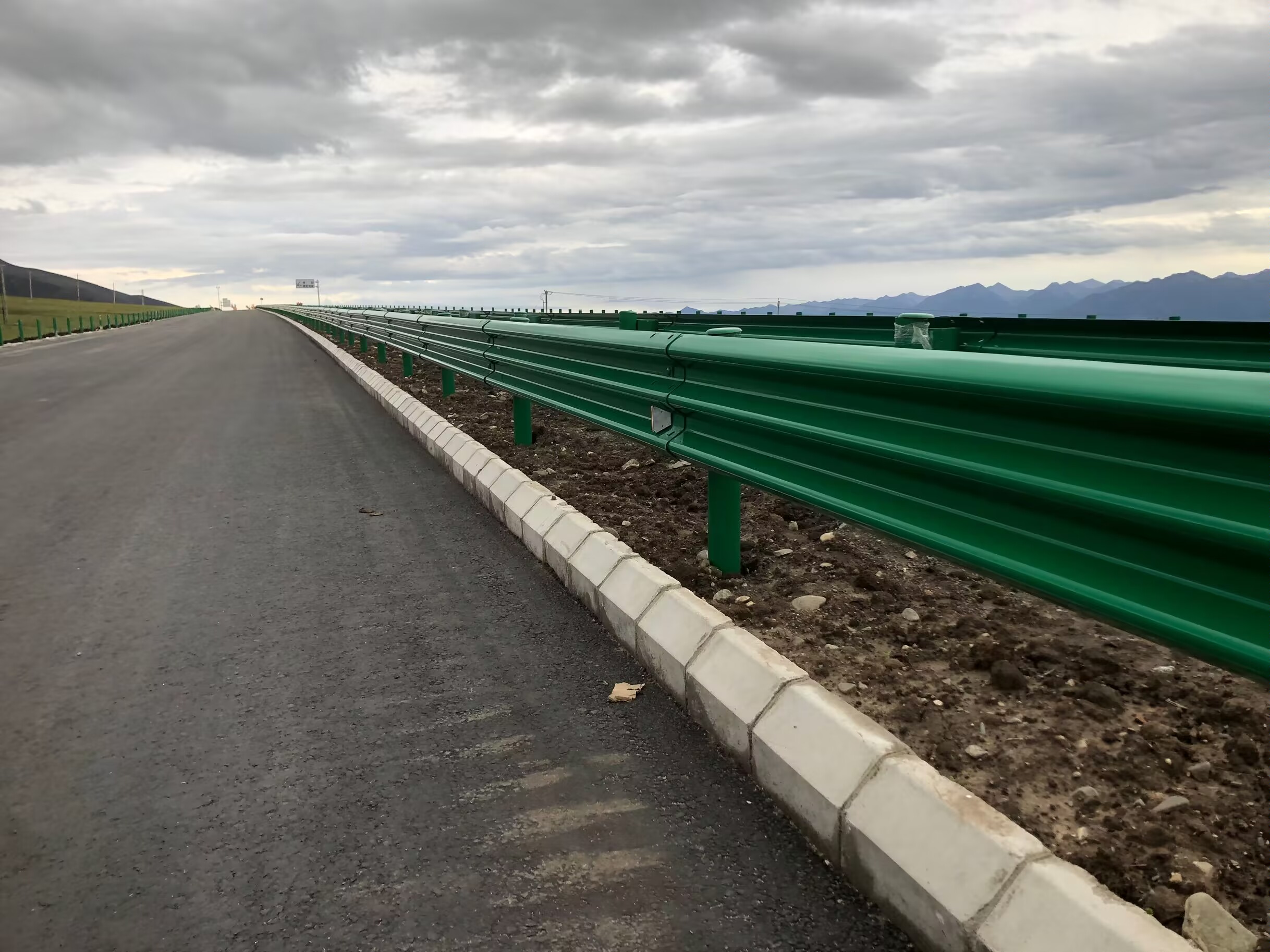 盐源县乡村公路波形护栏三波波形护栏 - 推荐